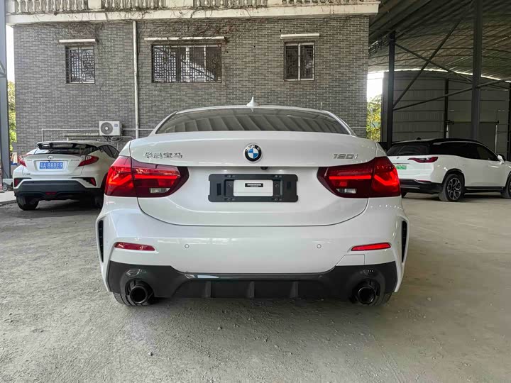 Фото 3 - BMW 1 Series