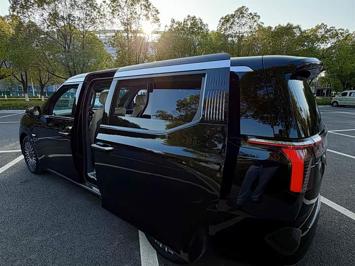 Фото 7 - Zeekr 009