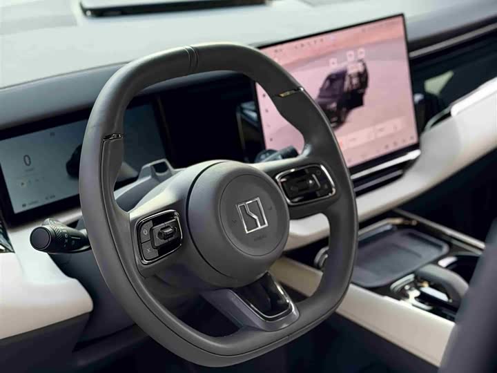 Фото 9 - Zeekr 009