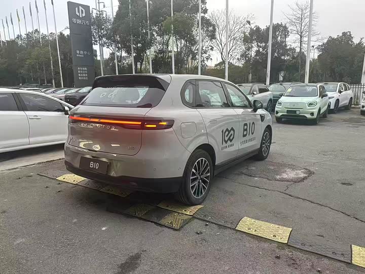 Фото 9 - Leapmotor B10