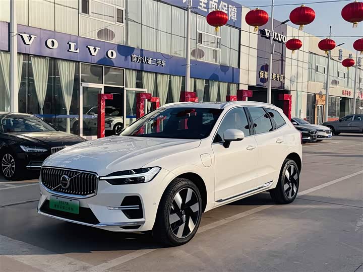 Фото 1 - Volvo XC60 Hybrid