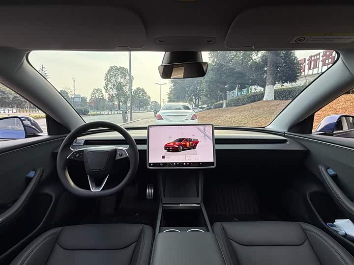 Фото 7 - Tesla Model 3