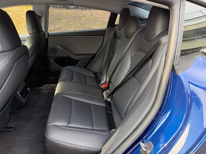 Фото 9 - Tesla Model 3