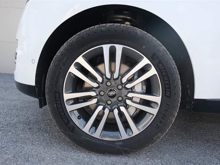 Photo 8 - Land Rover Range Rover