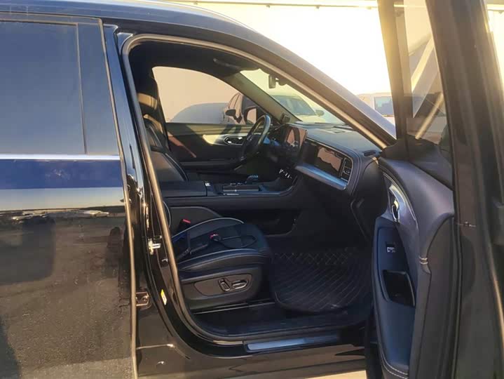 Фото 8 - GAC Trumpchi GS8