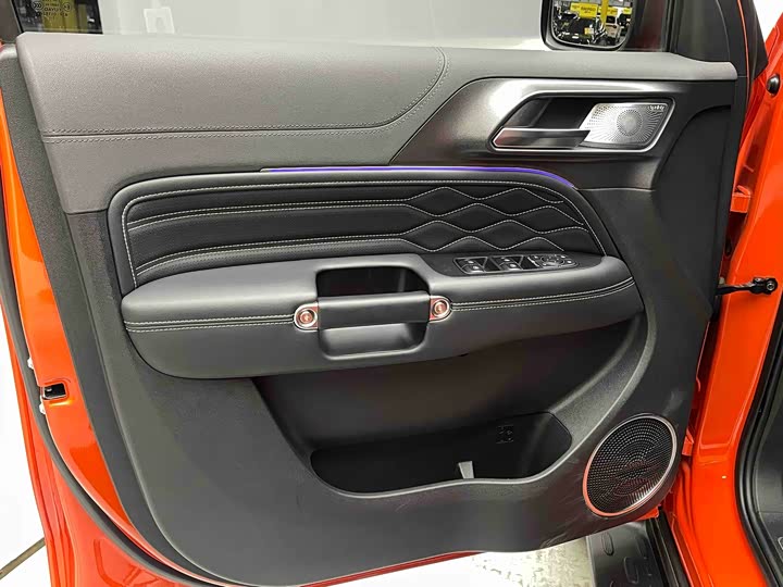 Фото 8 - Tank 300