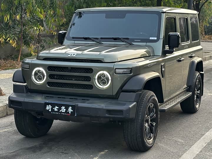 Photo 1 - BAW 212 T01