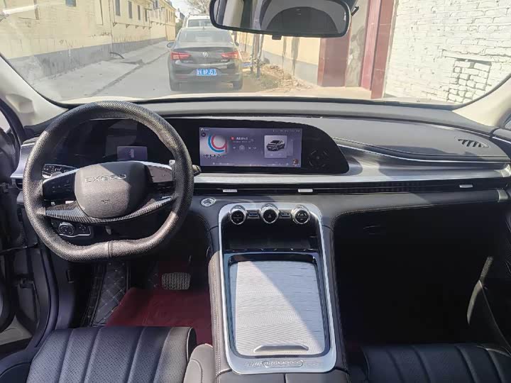 Фото 9 - Exeed TXL