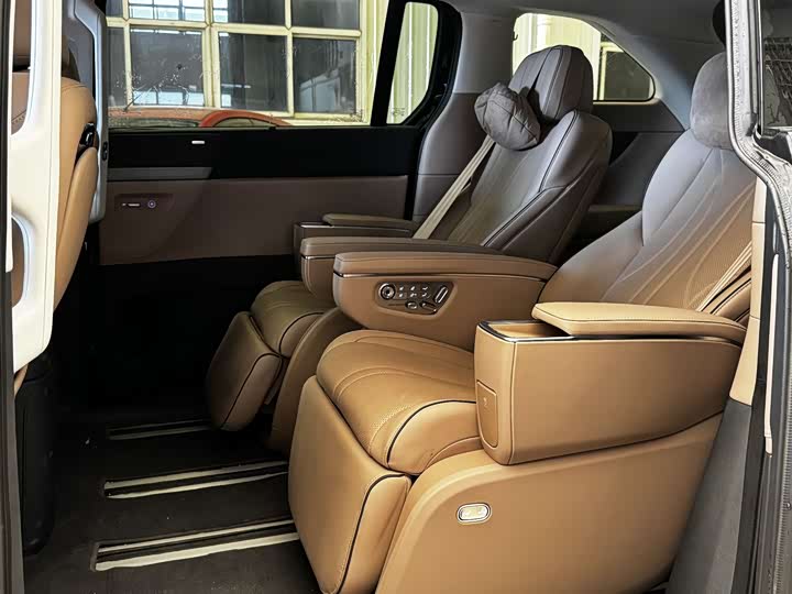 Фото 4 - XPeng X9