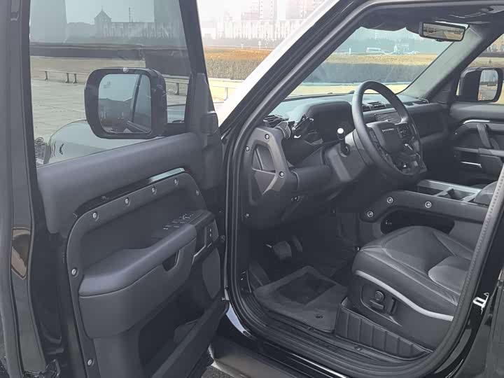 Фото 4 - Land Rover Defender