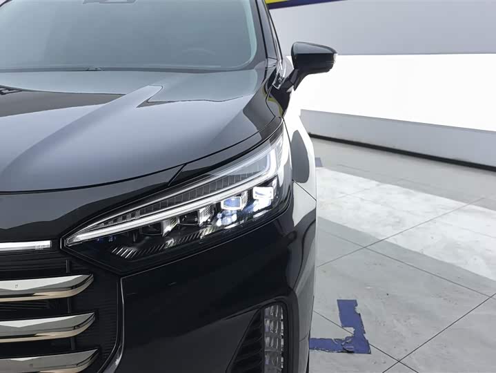 Фото 5 - Exeed VX