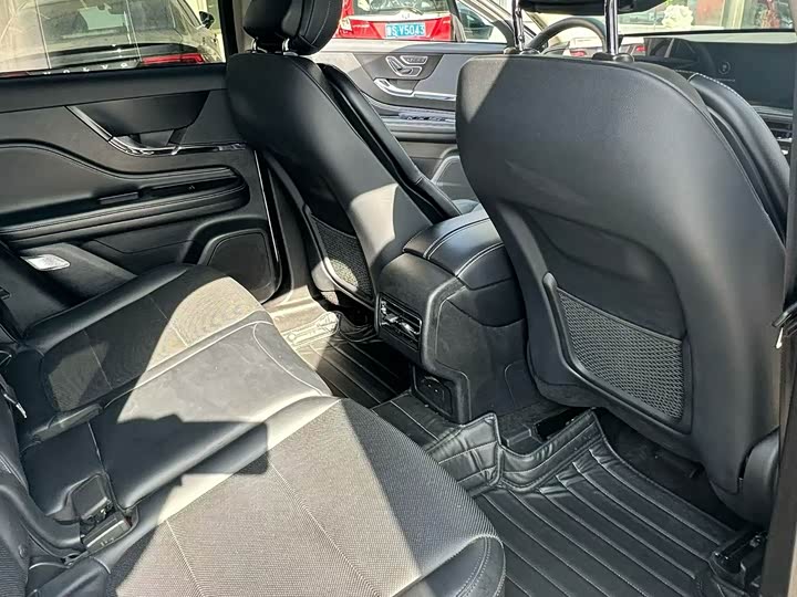 Фото 4 - Lincoln Corsair