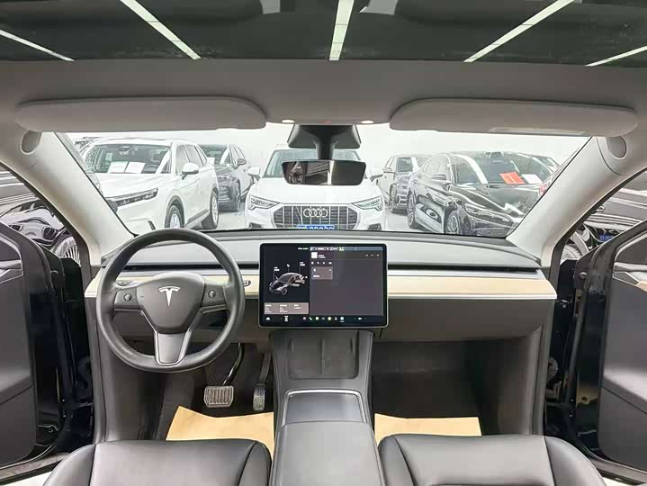 Фото 9 - Tesla Model Y