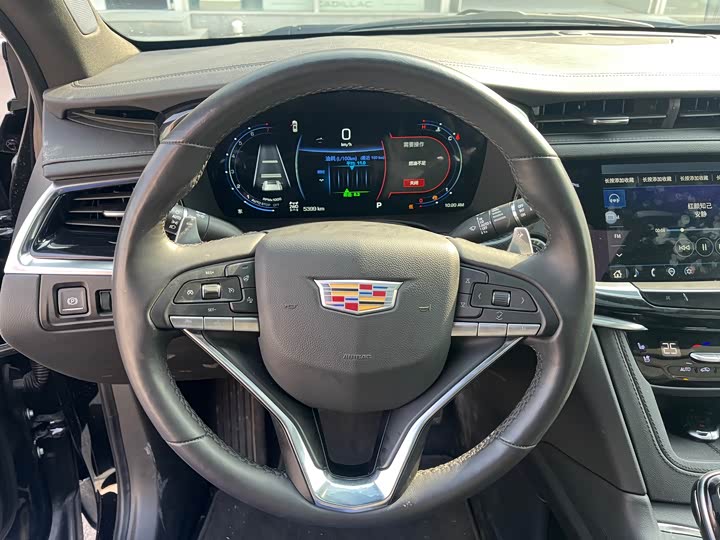 Фото 7 - Cadillac XT6