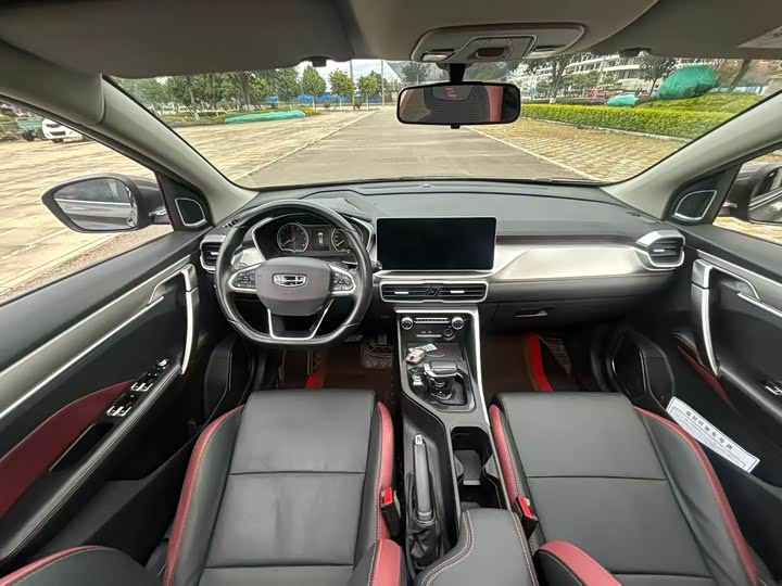 Фото 5 - Geely Coolray