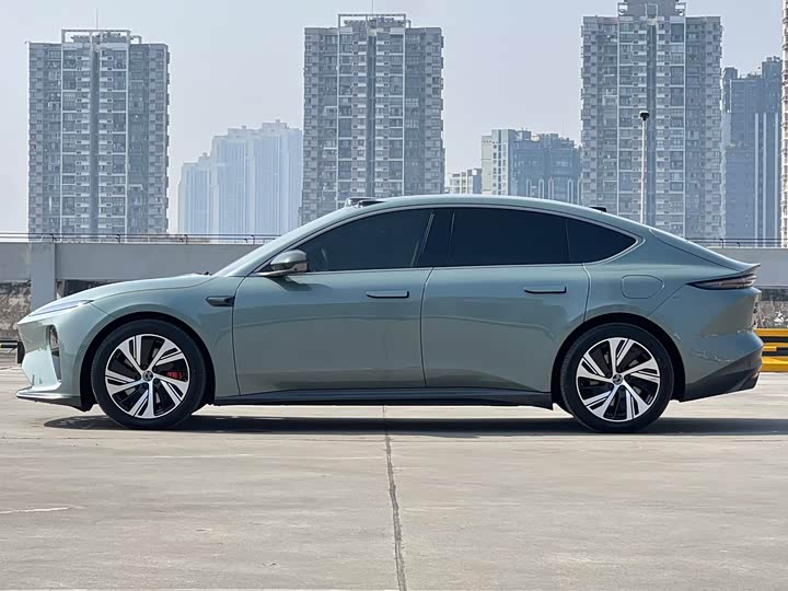 Фото 2 - Nio ET5