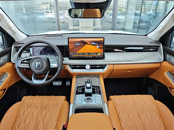 Фото 6 - Tank 500 Hybrid