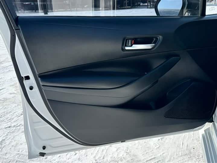 Фото 8 - Toyota Corolla