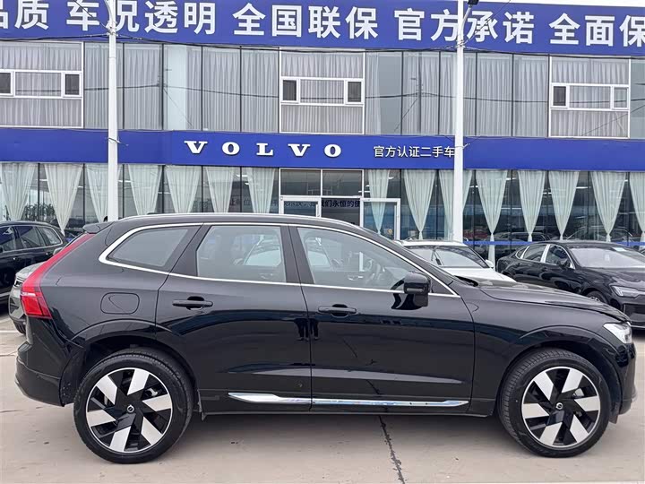 Фото 3 - Volvo XC60 Hybrid