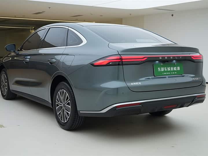 Фото 4 - Geely Galaxy Starshine 6