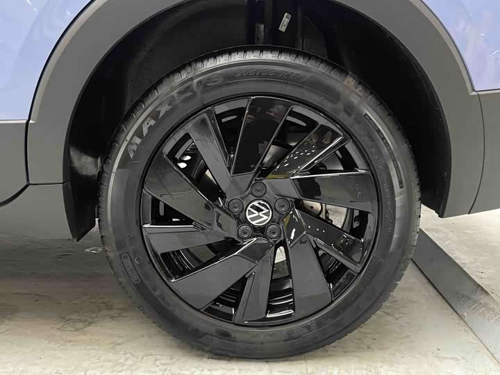 Фото 6 - Volkswagen Tharu