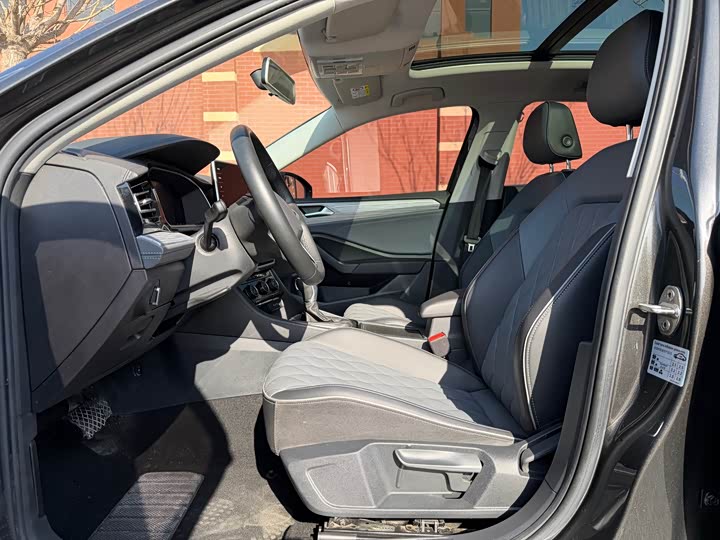 Фото 5 - Volkswagen Sagitar L