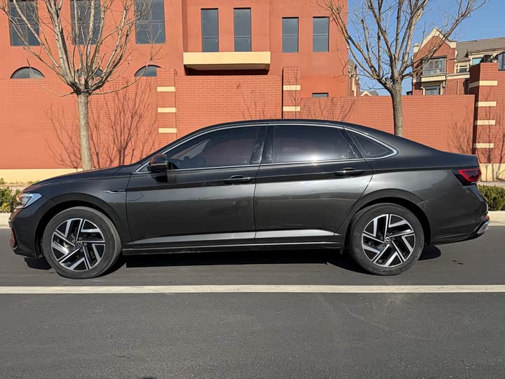 Фото 9 - Volkswagen Sagitar L