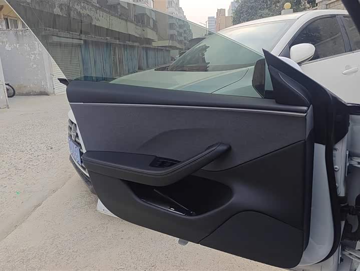 Фото 7 - Tesla Model 3