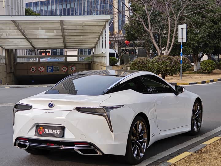 Фото 6 - Lexus LC