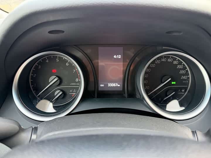 Фото 7 - Toyota Camry