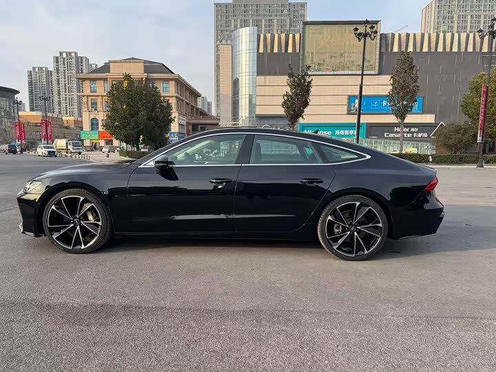 Фото 3 - Audi A7