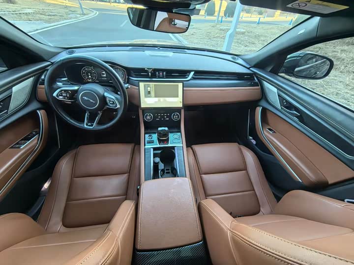 Фото 4 - Jaguar XF L