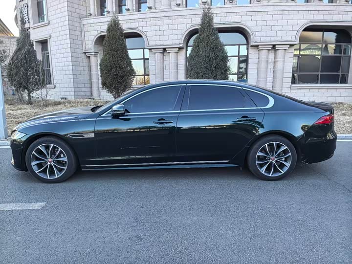 Фото 6 - Jaguar XF L