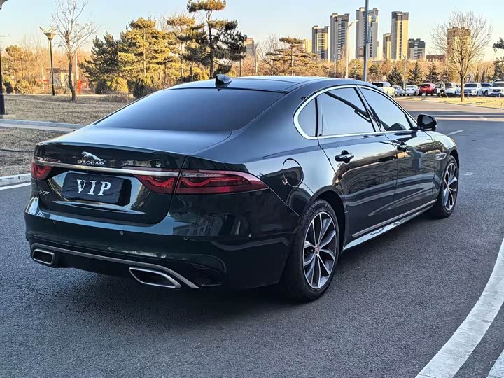 Фото 7 - Jaguar XF L