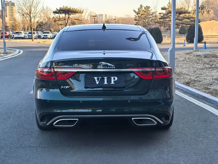 Фото 8 - Jaguar XF L