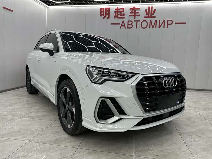 Фото 2 - Audi Q3