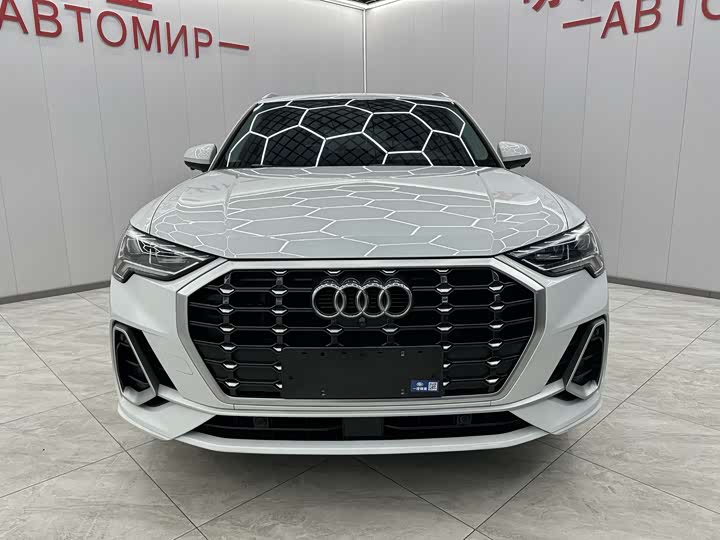 Фото 3 - Audi Q3