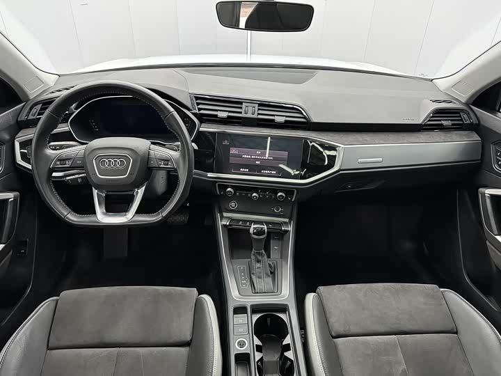 Фото 6 - Audi Q3