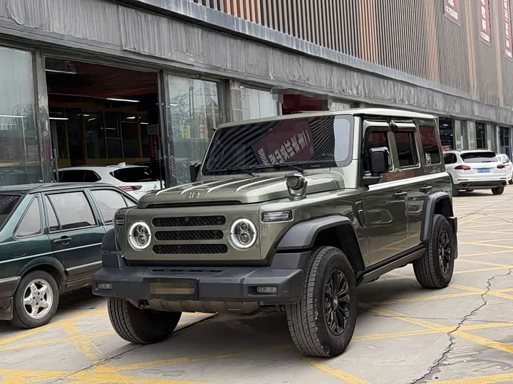 Photo 1 - BAW 212 T01