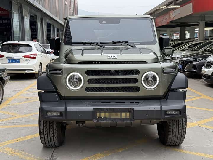 Photo 2 - BAW 212 T01