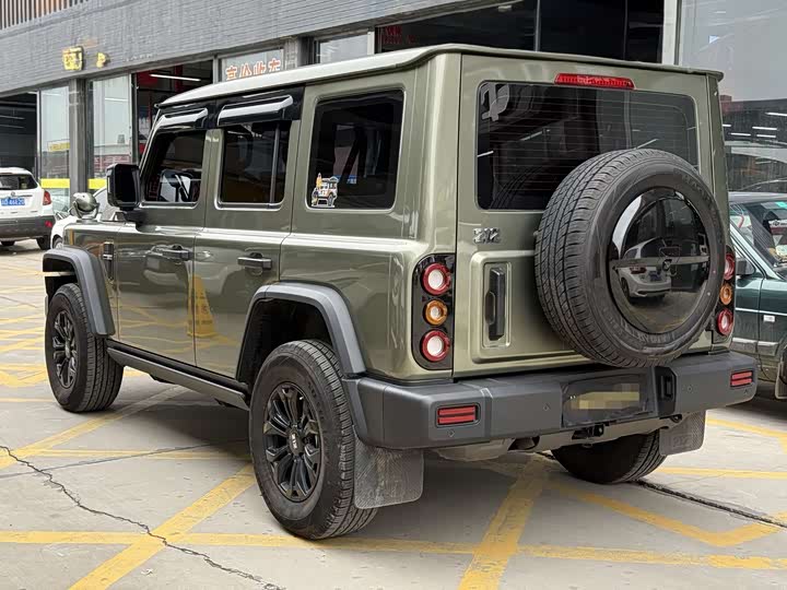 Photo 4 - BAW 212 T01