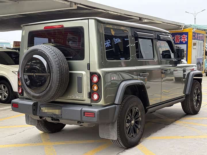 Photo 6 - BAW 212 T01