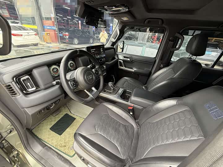 Photo 7 - BAW 212 T01