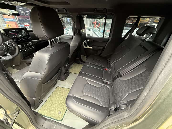 Photo 9 - BAW 212 T01