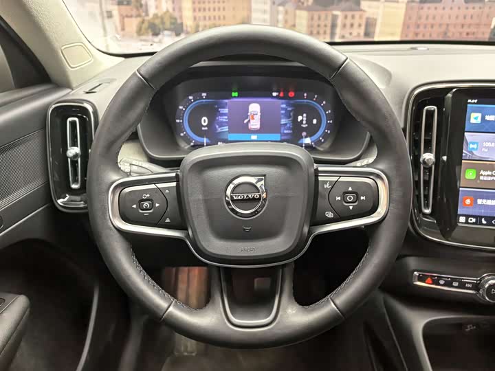 Фото 5 - Volvo XC40