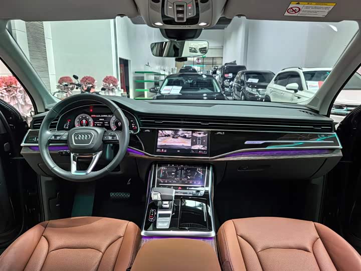 Фото 9 - Audi Q7