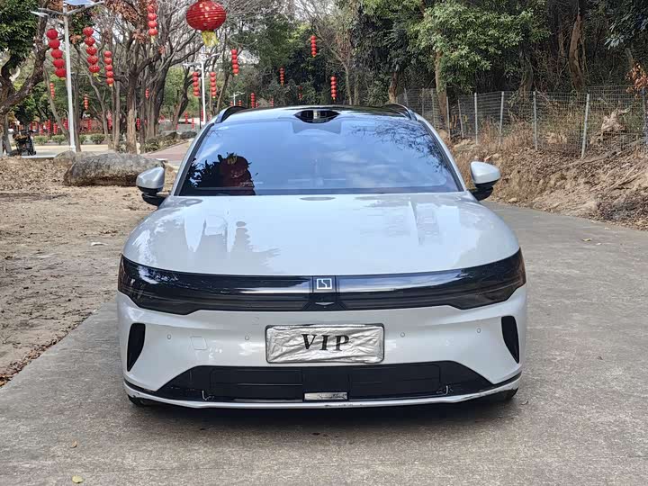 Фото 2 - Zeekr 007 GT