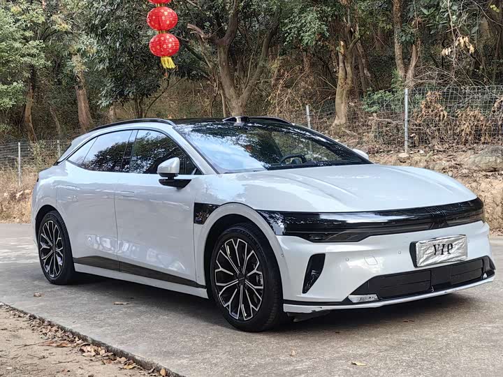 Фото 3 - Zeekr 007 GT