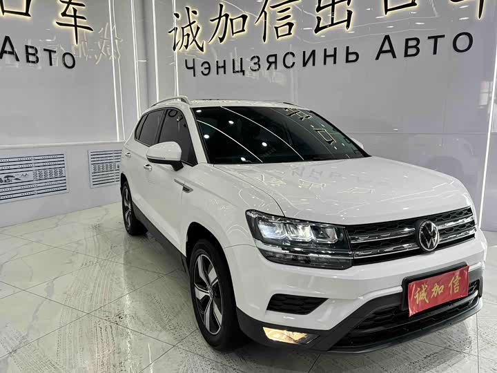 Фото 3 - Volkswagen Tharu