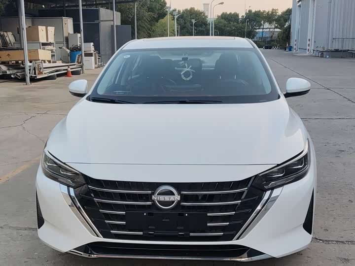 Фото 2 - Nissan Sylphy